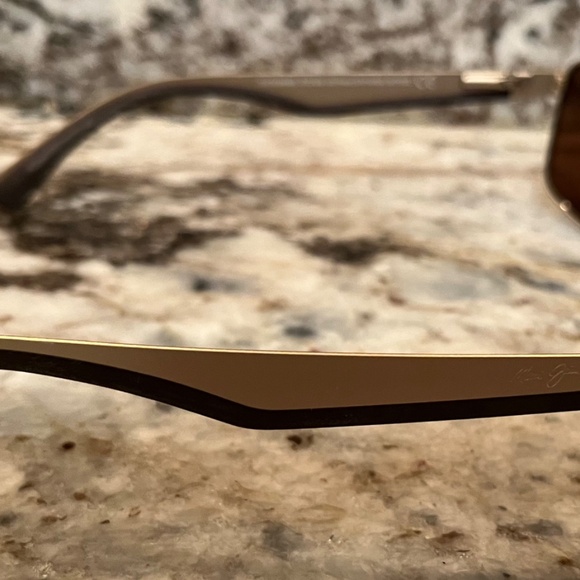 Maui Jim BACKSWING Polarized Sunglasses 709-16A Gold/Bronze Glass MSRP $349 New - Picture 12 of 16